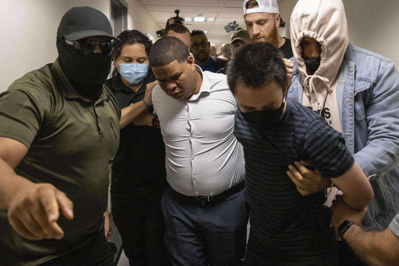 Immigration agency flexes authority to sharply expand detention without bond hearing | iNFOnews.ca