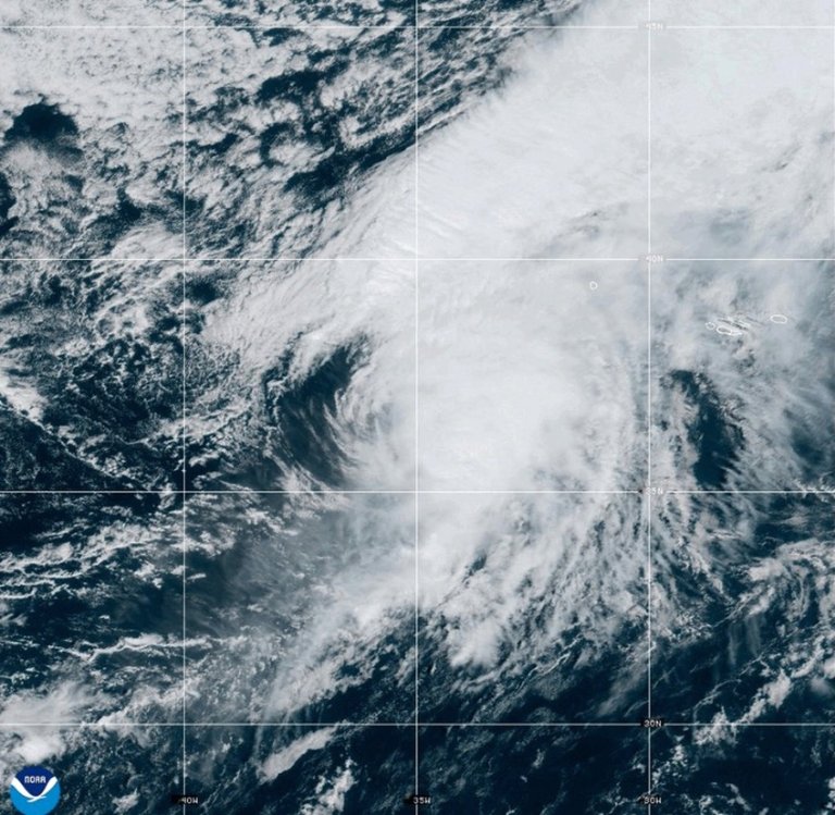 Fast-moving Hurricane Gabrielle to bring heavy rain and storm surge to the Azores | iNFOnews.ca