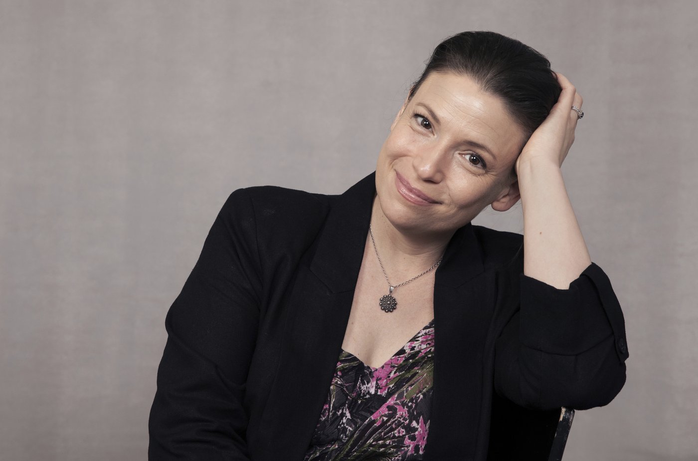 Julia Whelan has narrated 600 audiobooks and counting. So why isn't she paid like it? | iNFOnews.ca