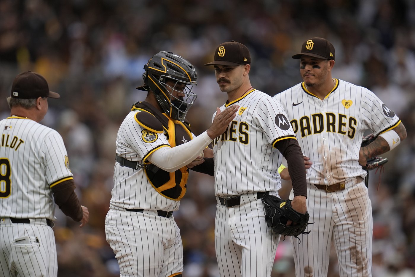 Cease pitches into the 9th and Machado hits 2 of Padres' 4 homers in a 4-0 win vs Astros | iNFOnews.ca Cease pitches into the 9th and Machado hits 2 of Padres' 4 homers in a 4-0 win vs Astros | iNFOnews.ca