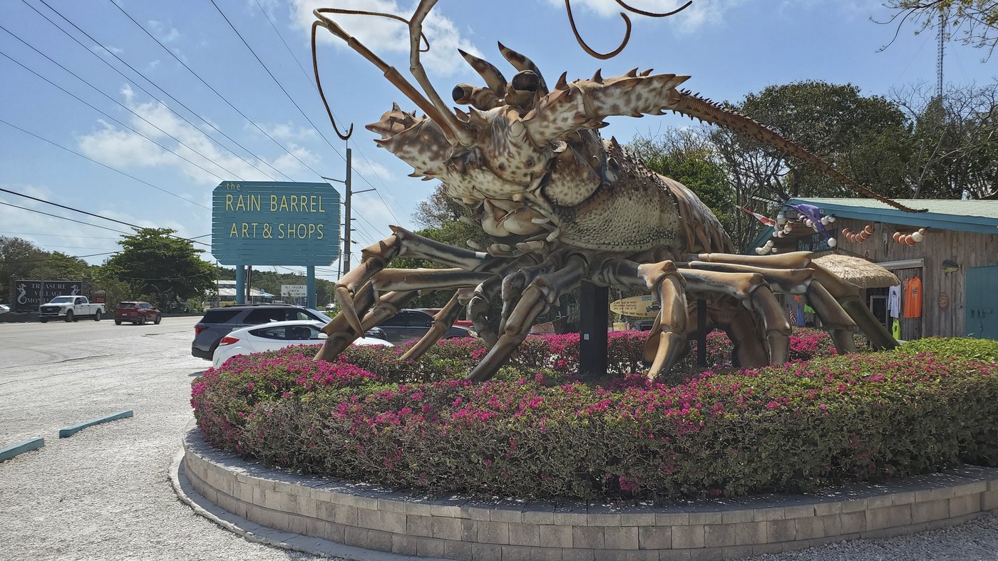 Rain Barrel Village gives visitors a taste of old Florida and a photo op with a giant lobster | iNFOnews.ca Rain Barrel Village gives visitors a taste of old Florida and a photo op with a giant lobster | iNFOnews.ca