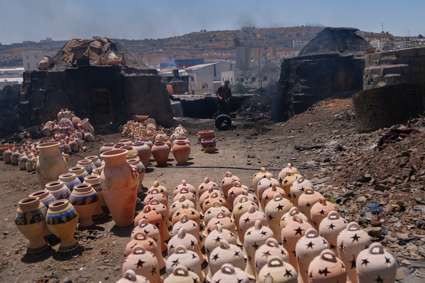 Photos of Palestinian potters preserving a 400-year West Bank tradition | iNFOnews.ca