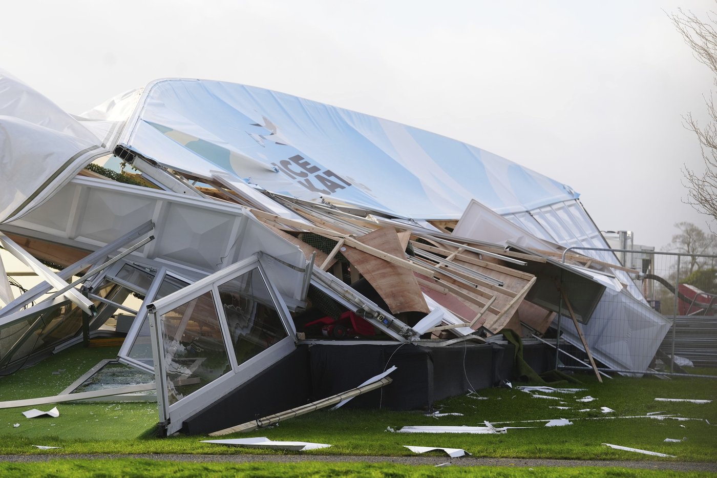 Ireland and UK clean up after unprecedented Storm Éowyn brings record winds and damage | iNFOnews.ca