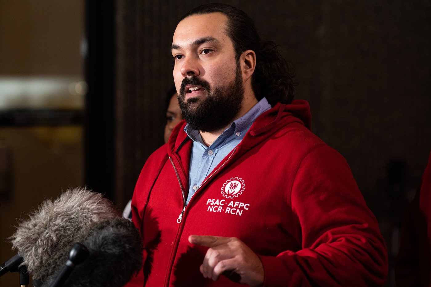 Statistics Canada to cut 850 jobs, 12 per cent of executive team | iNFOnews.ca