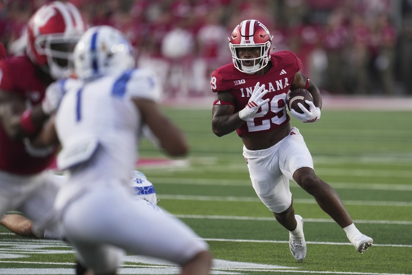 No. 19 Indiana loses RB Lee Beebe Jr. with season-ending knee injury before facing No. 9 Illinois | iNFOnews.ca