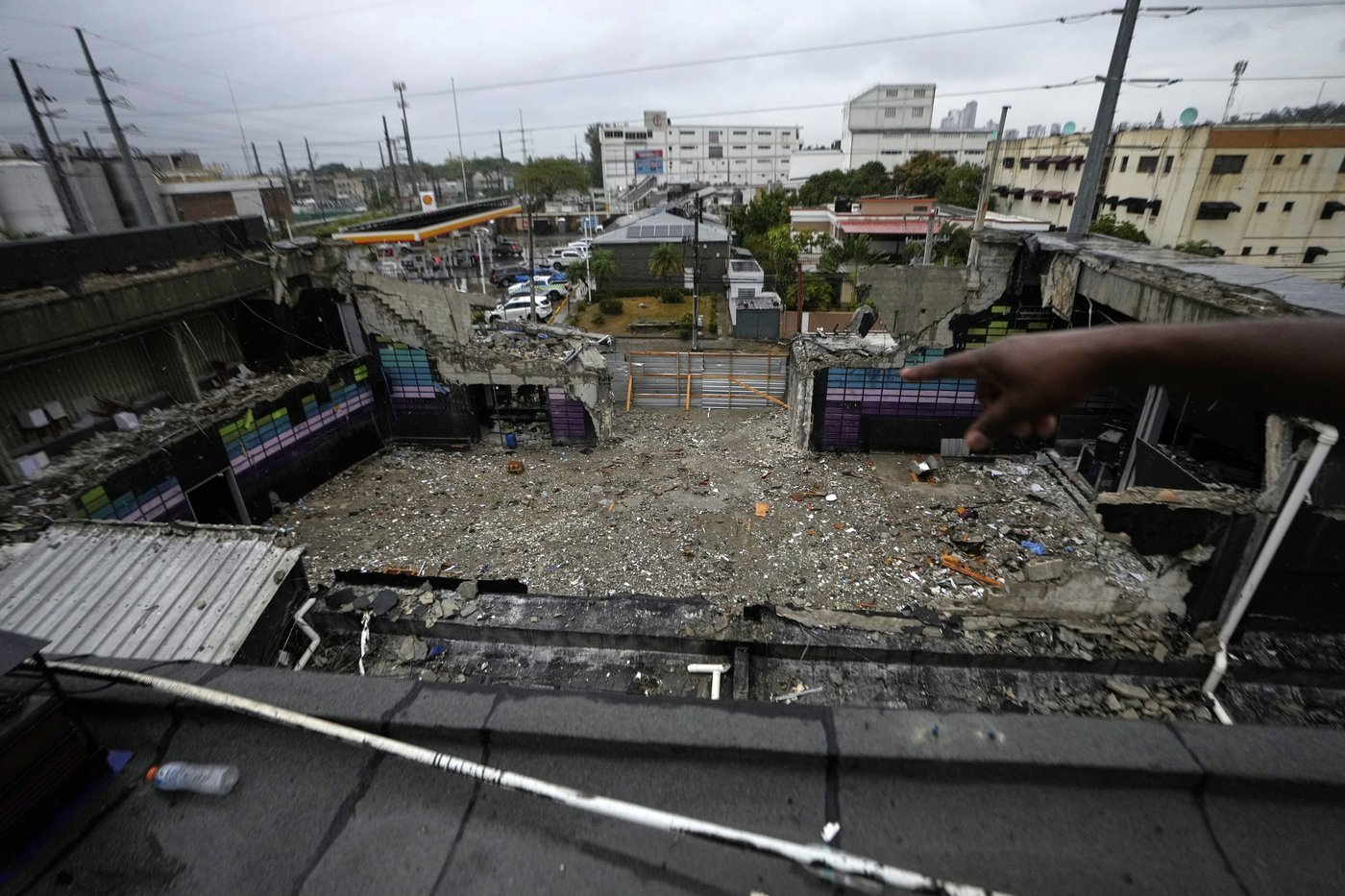 53 frantic hours of searching for survivors after the roof collapses at an iconic Dominican club | iNFOnews.ca 53 frantic hours of searching for survivors after the roof collapses at an iconic Dominican club | iNFOnews.ca