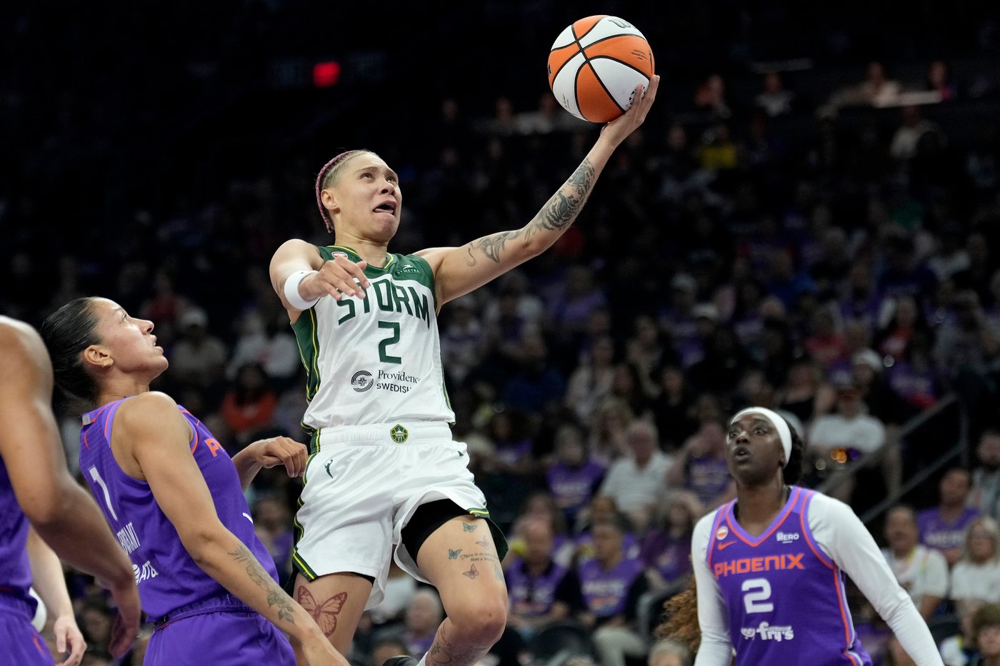 Mercury end 4-game losing streak with 93-73 rout of reeling Storm | iNFOnews.ca Mercury end 4-game losing streak with 93-73 rout of reeling Storm | iNFOnews.ca