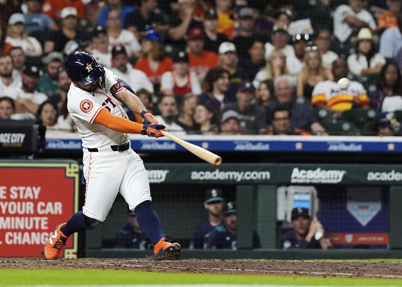 Altuve's 2 homers and Peña's milestone triple propel Astros past Mariners 9-2 | iNFOnews.ca Altuve's 2 homers and Peña's milestone triple propel Astros past Mariners 9-2 | iNFOnews.ca