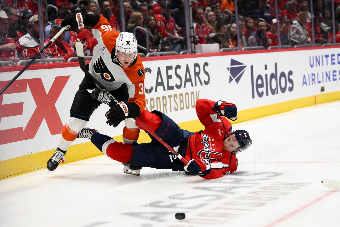 Alex Ovechkin scores twice, hitting 30 goals for 20th season, as Capitals beat Flyers 6-4 | iNFOnews.ca