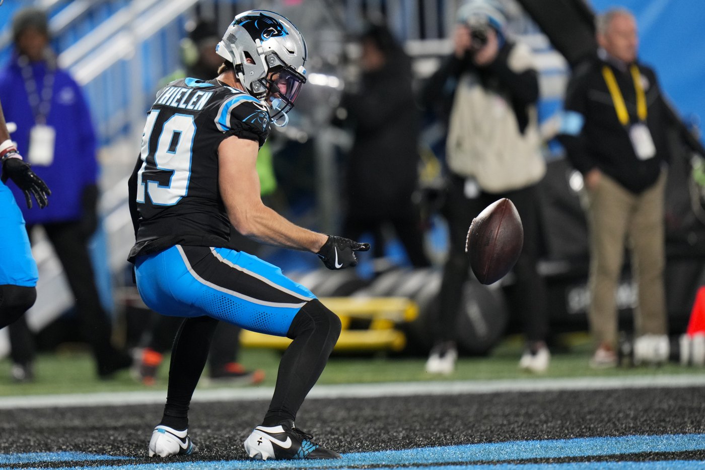 Panthers 2nd-year QB Bryce Young suffers another loss, but continues to show late-game production | iNFOnews.ca