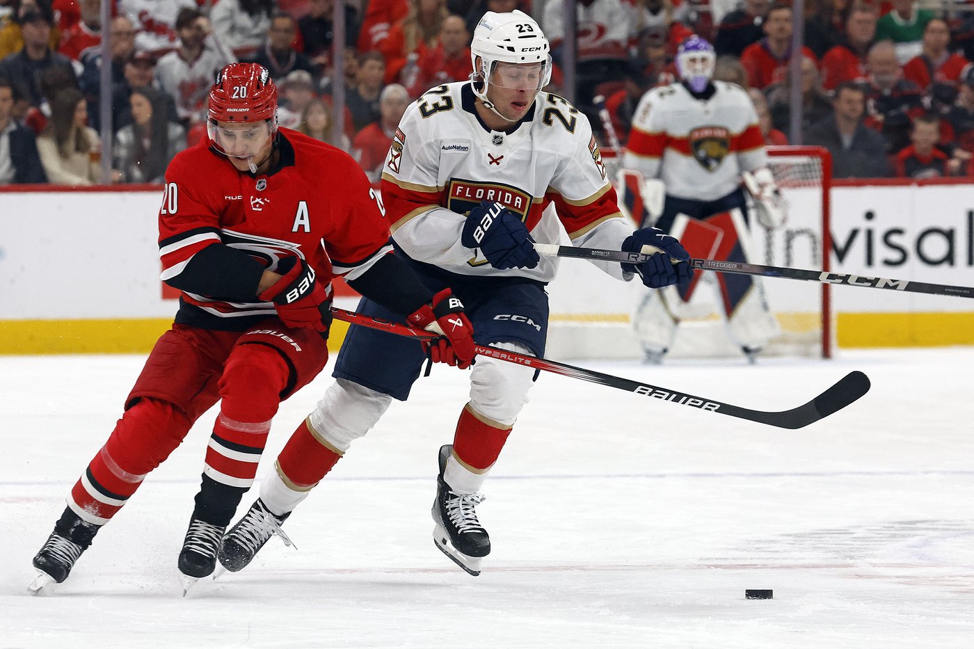 Greer, Lundell help Panthers beat back Hurricanes 6-3 | iNFOnews.ca