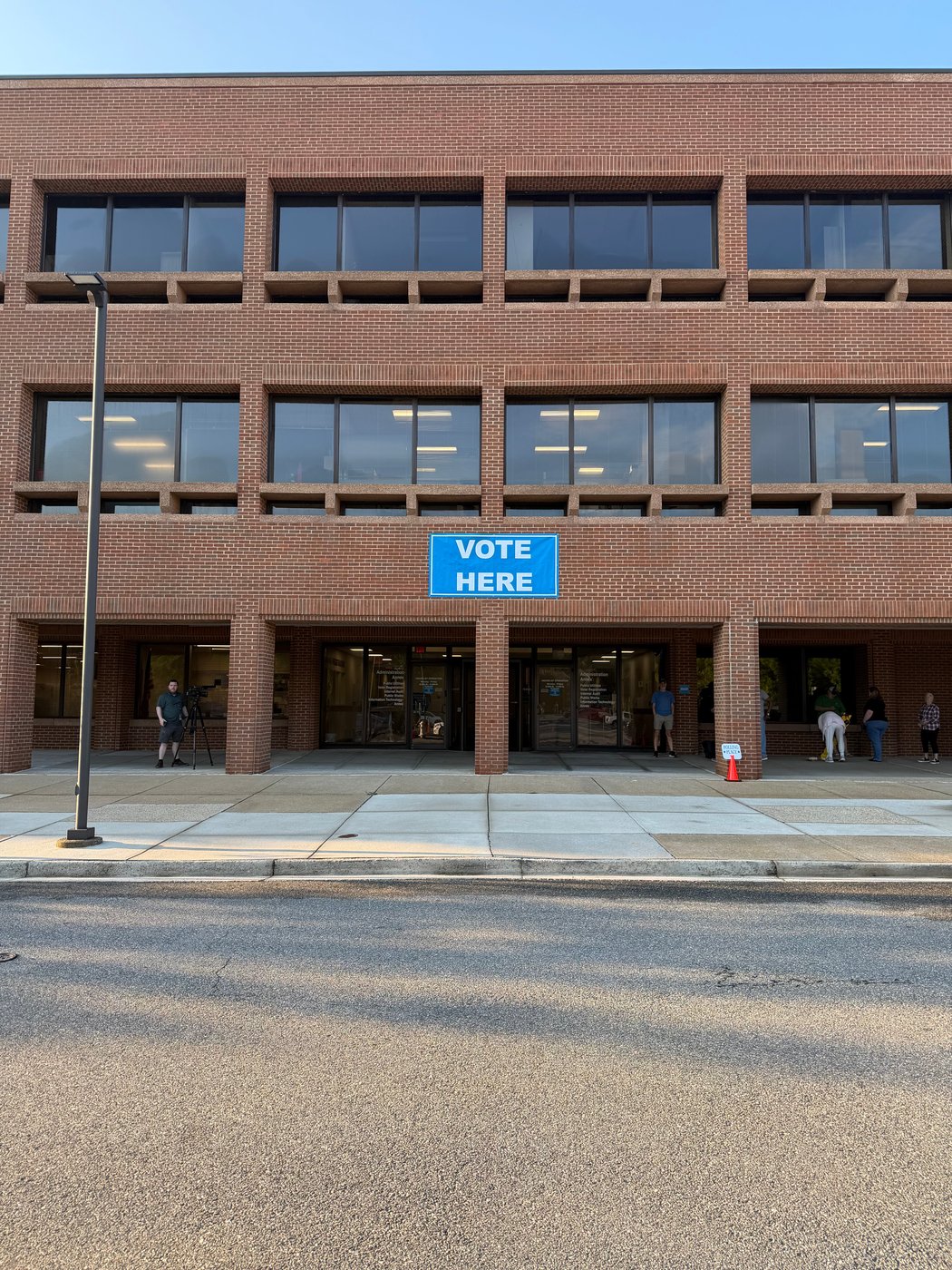 Early voting begins in US midterm elections that could flip control of Congress | iNFOnews.ca Early voting begins in US midterm elections that could flip control of Congress | iNFOnews.ca