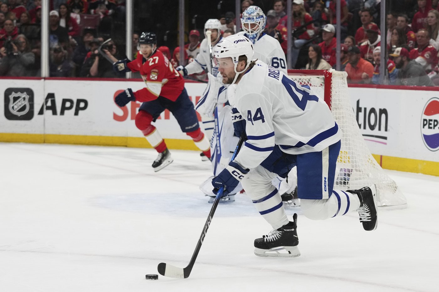 Morgan Rielly's big night powers Maple Leafs over Canadiens | iNFOnews.ca