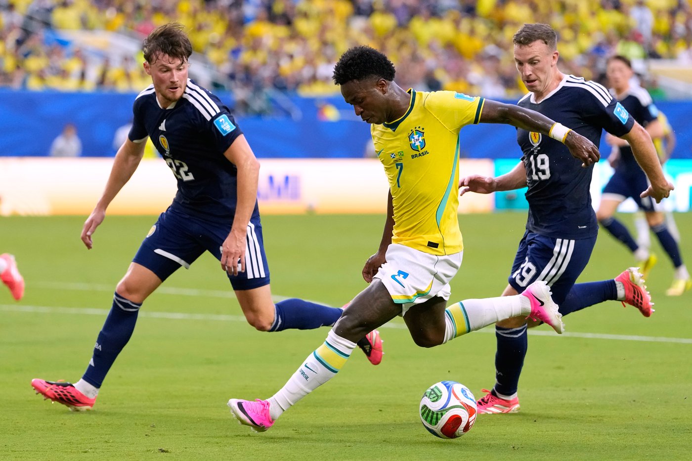Vinícius Júnior silences critics with 2 more goals, giving him 4 in this World Cup for Brazil | iNFOnews.ca