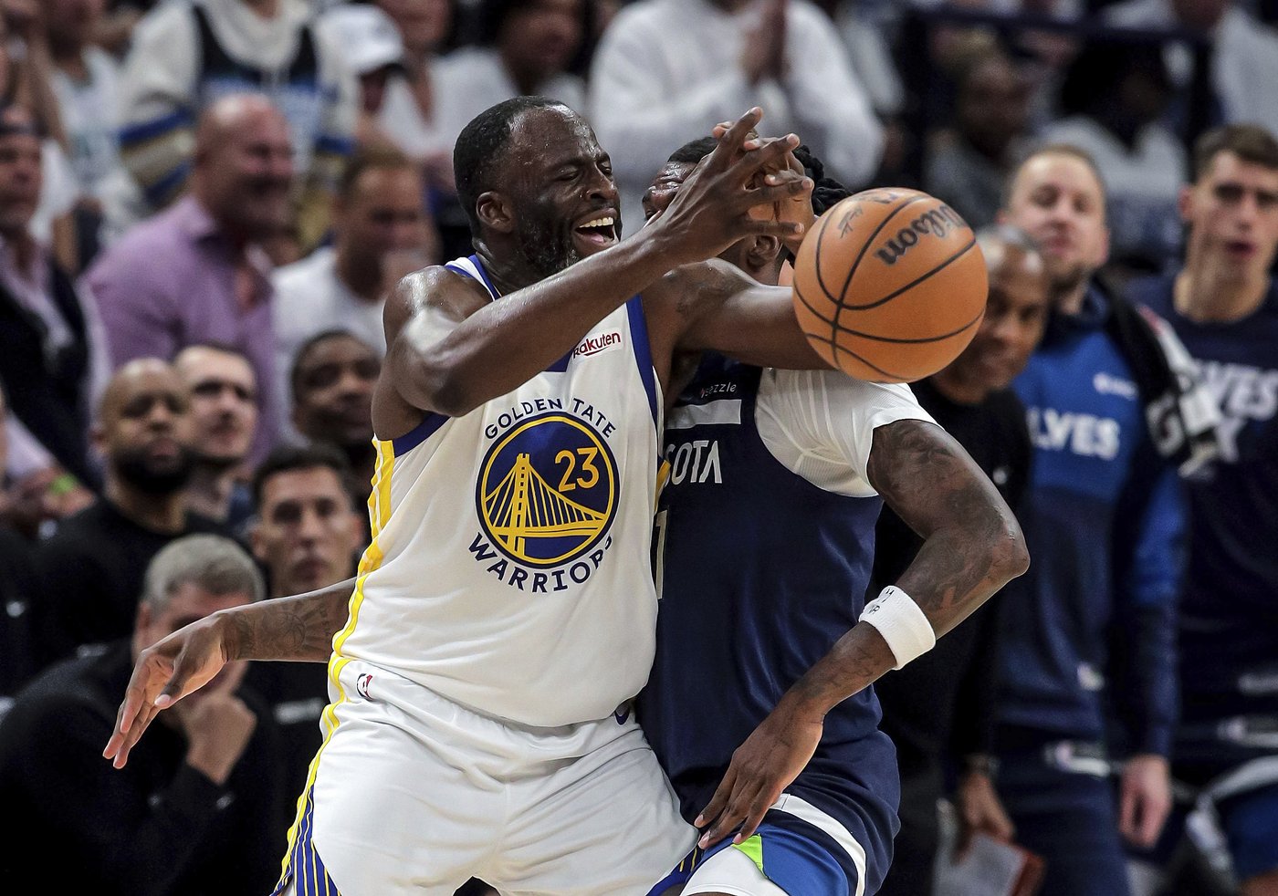 Timberwolves say fan ejected for conduct toward Draymond Green at Thursday's playoff game | iNFOnews.ca Timberwolves say fan ejected for conduct toward Draymond Green at Thursday's playoff game | iNFOnews.ca