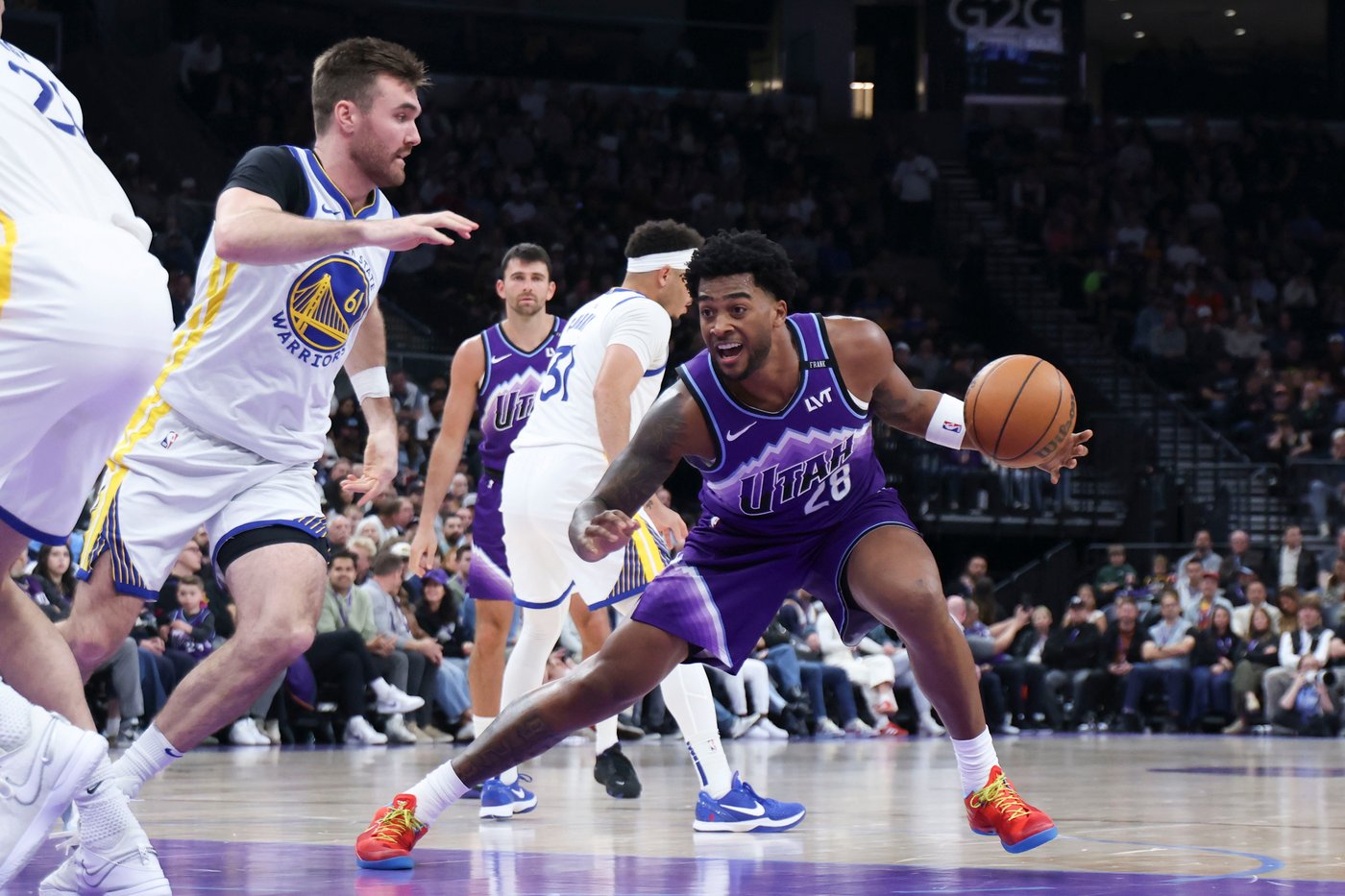 Sensabaugh scores 21, Hinson makes go-ahead 3 as depleted Jazz stun Warriors, 119-116 | iNFOnews.ca Sensabaugh scores 21, Hinson makes go-ahead 3 as depleted Jazz stun Warriors, 119-116 | iNFOnews.ca