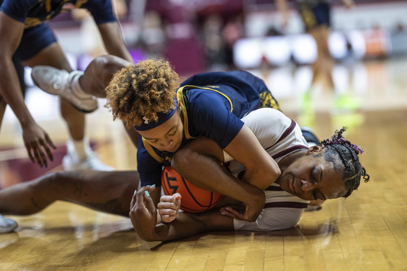Hidalgo leads No. 3 Notre Dame to 77-61 victory over Virginia Tech | iNFOnews.ca