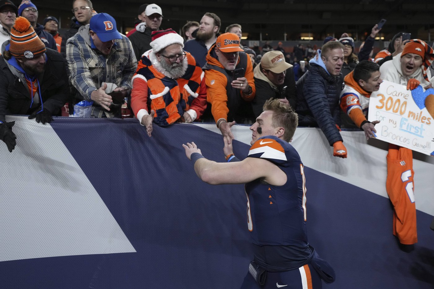 Broncos try to hold off Colts in playoff chase, reach the 9-win mark | iNFOnews.ca Broncos try to hold off Colts in playoff chase, reach the 9-win mark | iNFOnews.ca