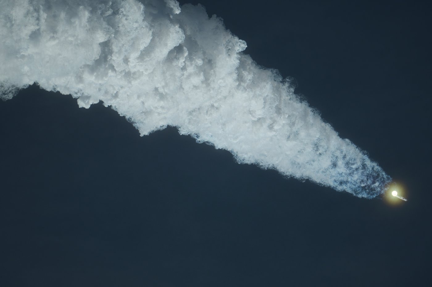 SpaceX's supersized Starship launches into orbit for the first time but flight ends early | iNFOnews.ca SpaceX's supersized Starship launches into orbit for the first time but flight ends early | iNFOnews.ca