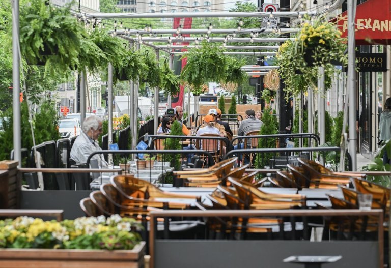 Lower Ville-Marie terrace fees in place as Grand Prix weekend set to begin | iNFOnews.ca
