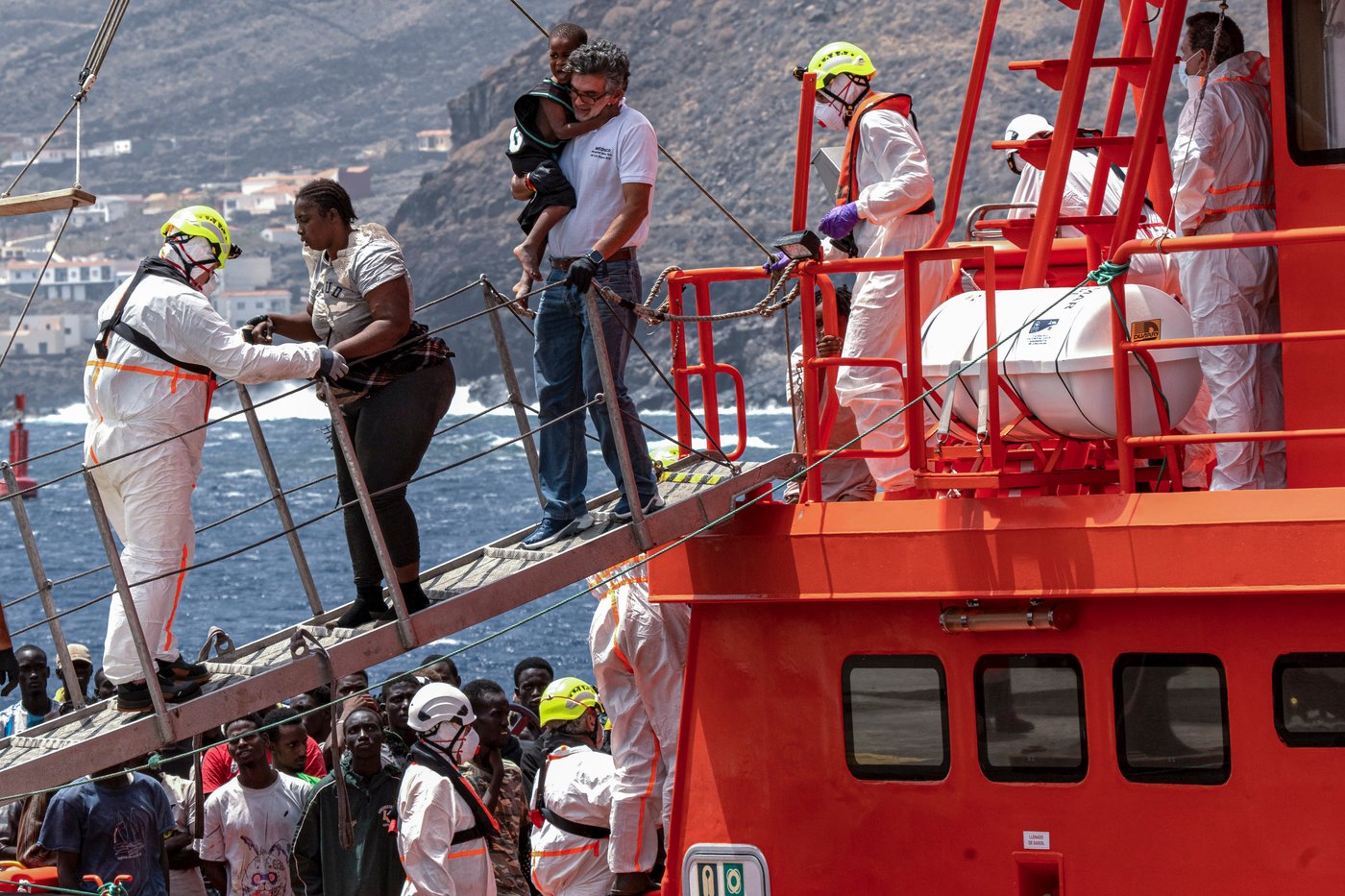 As Trump slams Europe over migration, most leaders toughen their stance. Spain is an exception | iNFOnews.ca