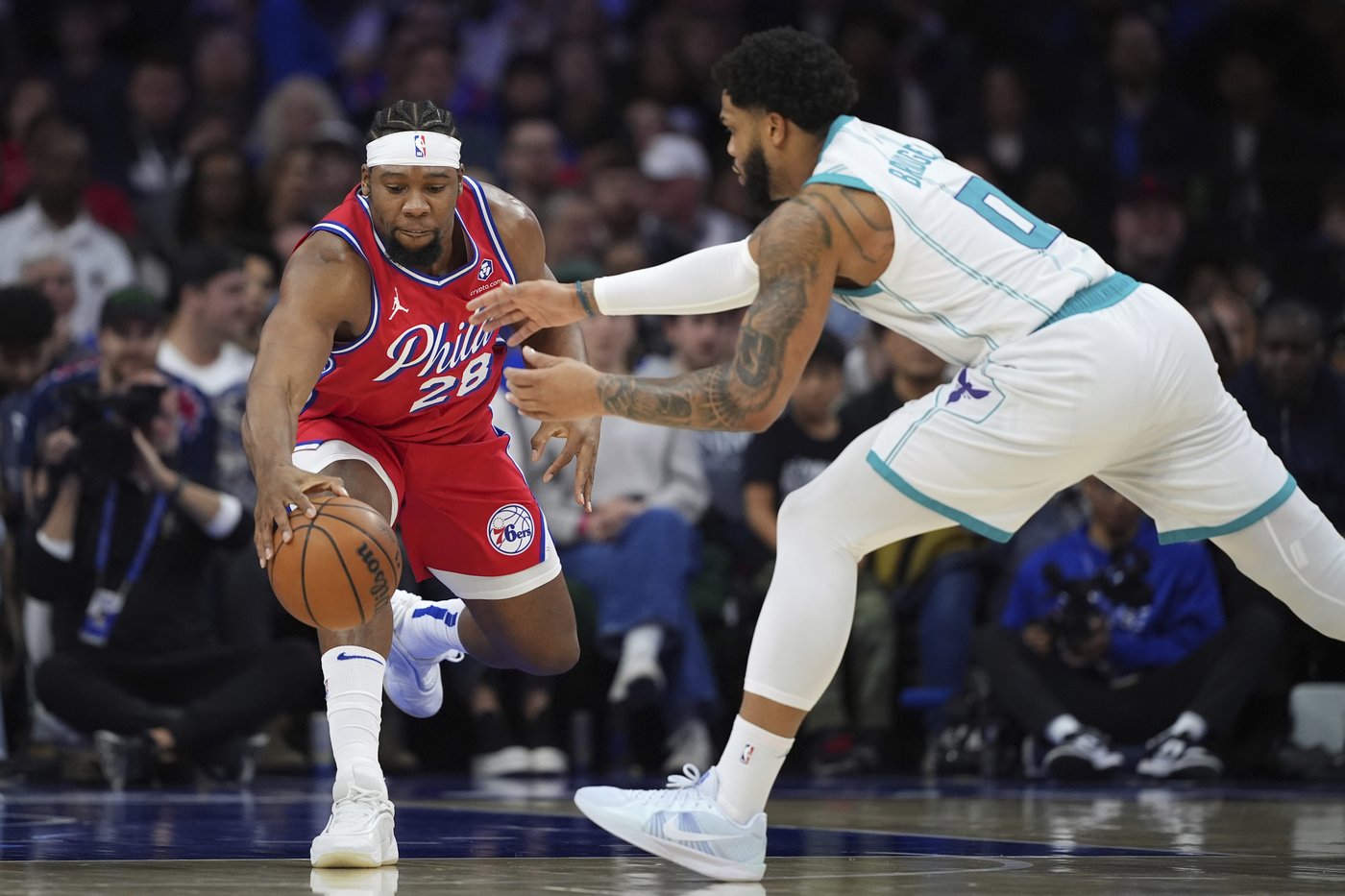 Embiid scores 34 points in return, helping the 76ers beat the Hornets 108-98 | iNFOnews.ca Embiid scores 34 points in return, helping the 76ers beat the Hornets 108-98 | iNFOnews.ca