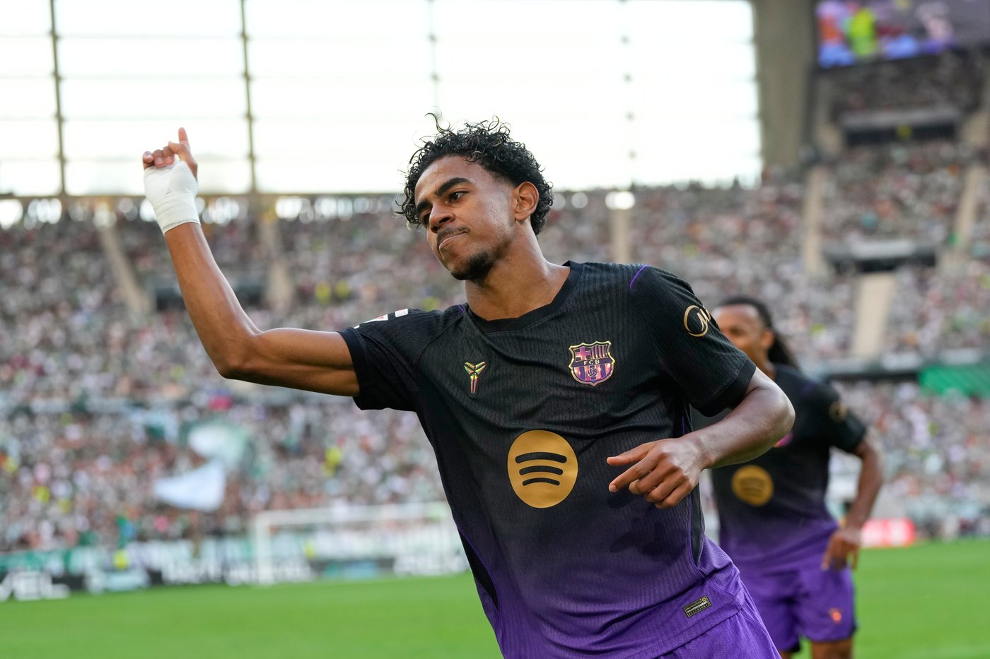 Yamal takes center stage for ruthless Barcelona and PSG wins ahead of Champions League showdown | iNFOnews.ca Yamal takes center stage for ruthless Barcelona and PSG wins ahead of Champions League showdown | iNFOnews.ca