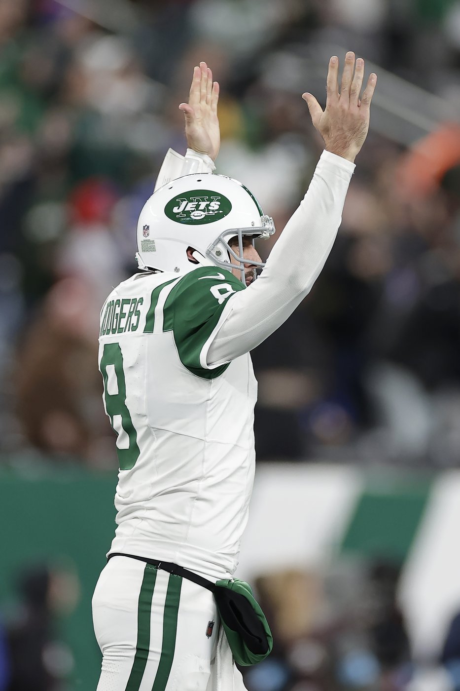 Allen and Bills overcome Rodgers' Hail Mary and beat Jets 23-20 to take control in AFC East | iNFOnews.ca