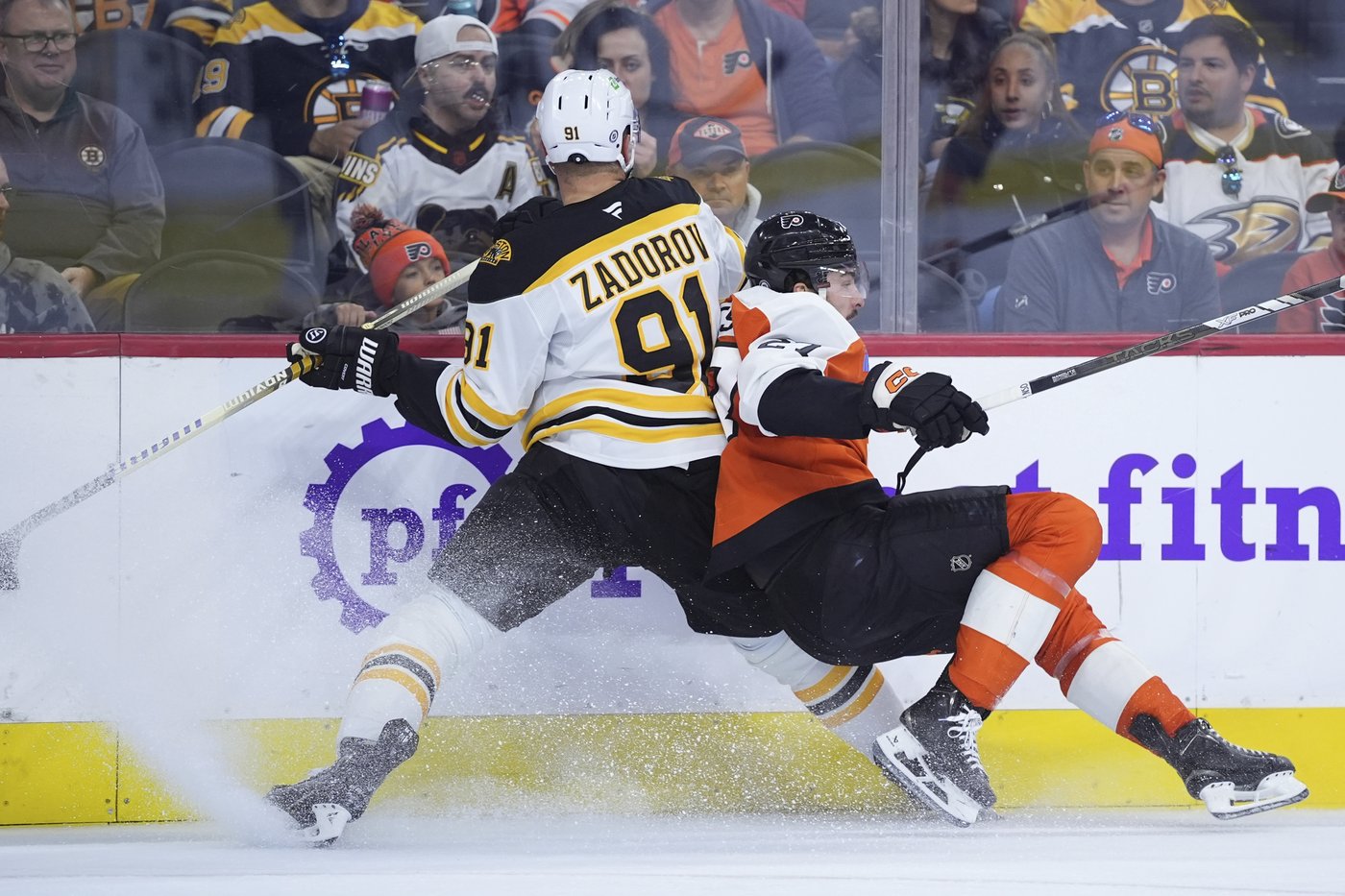Joonas Korpisalo makes 20 saves as Bruins shut out Flyers 3-0 | iNFOnews.ca