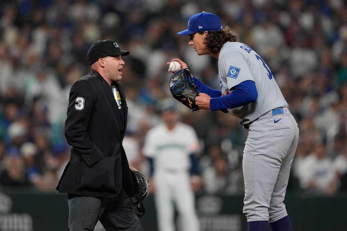 Umpires Nate Tomlinson and Dan Merzel to make postseason debuts in the Division Series | iNFOnews.ca Umpires Nate Tomlinson and Dan Merzel to make postseason debuts in the Division Series | iNFOnews.ca