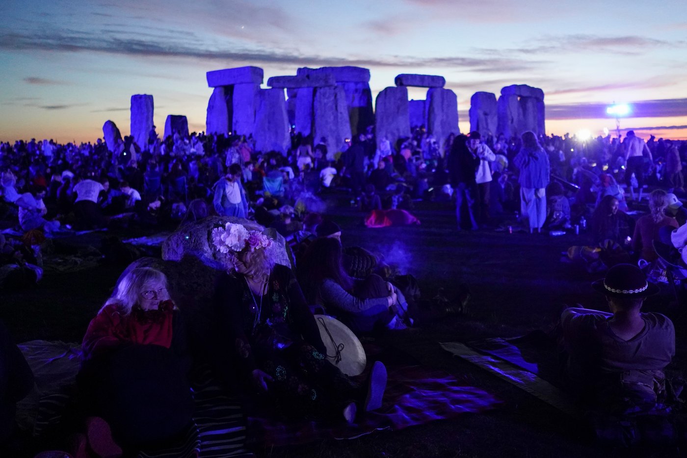 Welcoming the longest day at Stonehenge, in photos | iNFOnews.ca