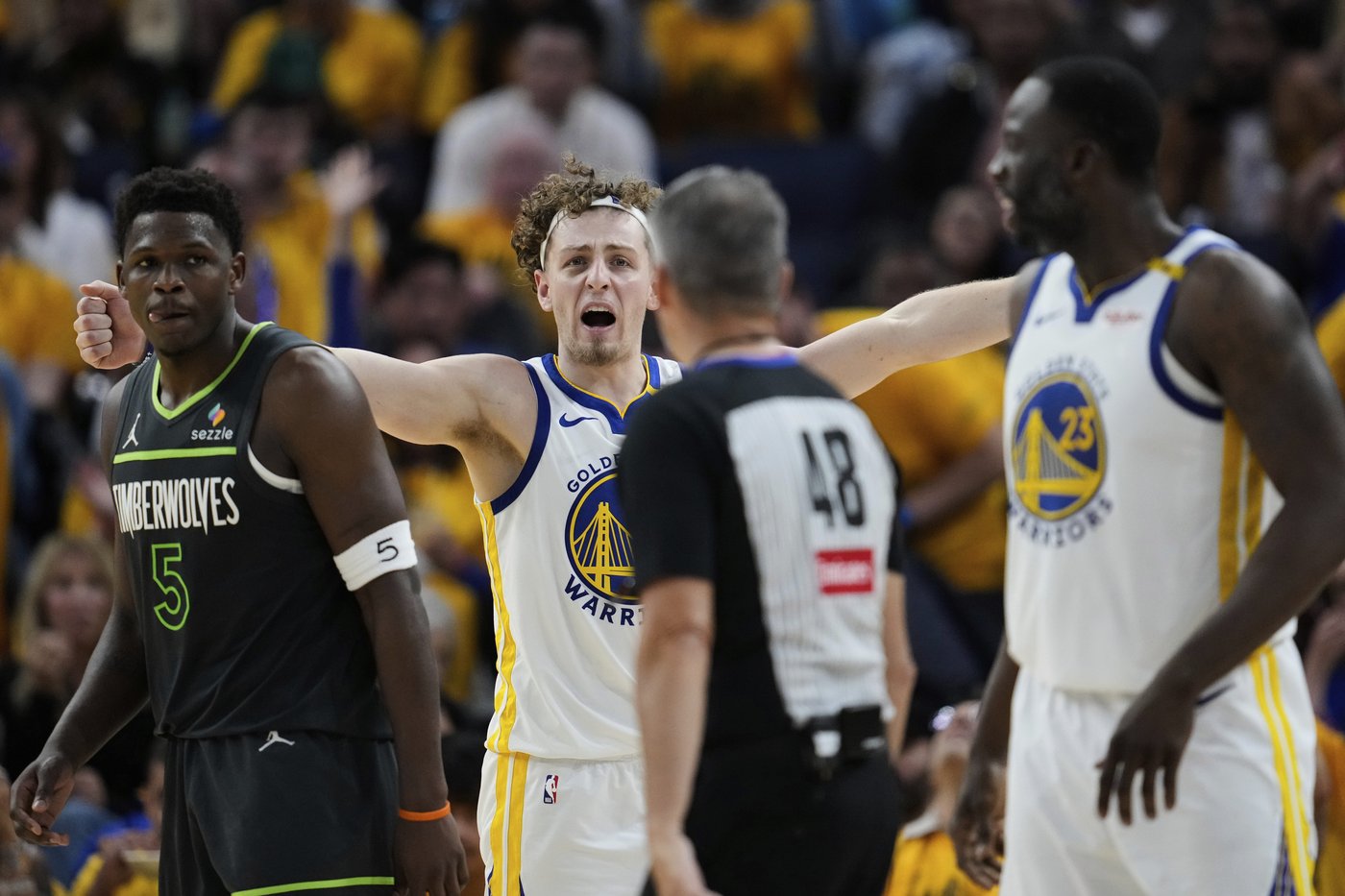 Warriors, Knicks will try to bounce back from home playoff losses with another chance in Game 4 | iNFOnews.ca