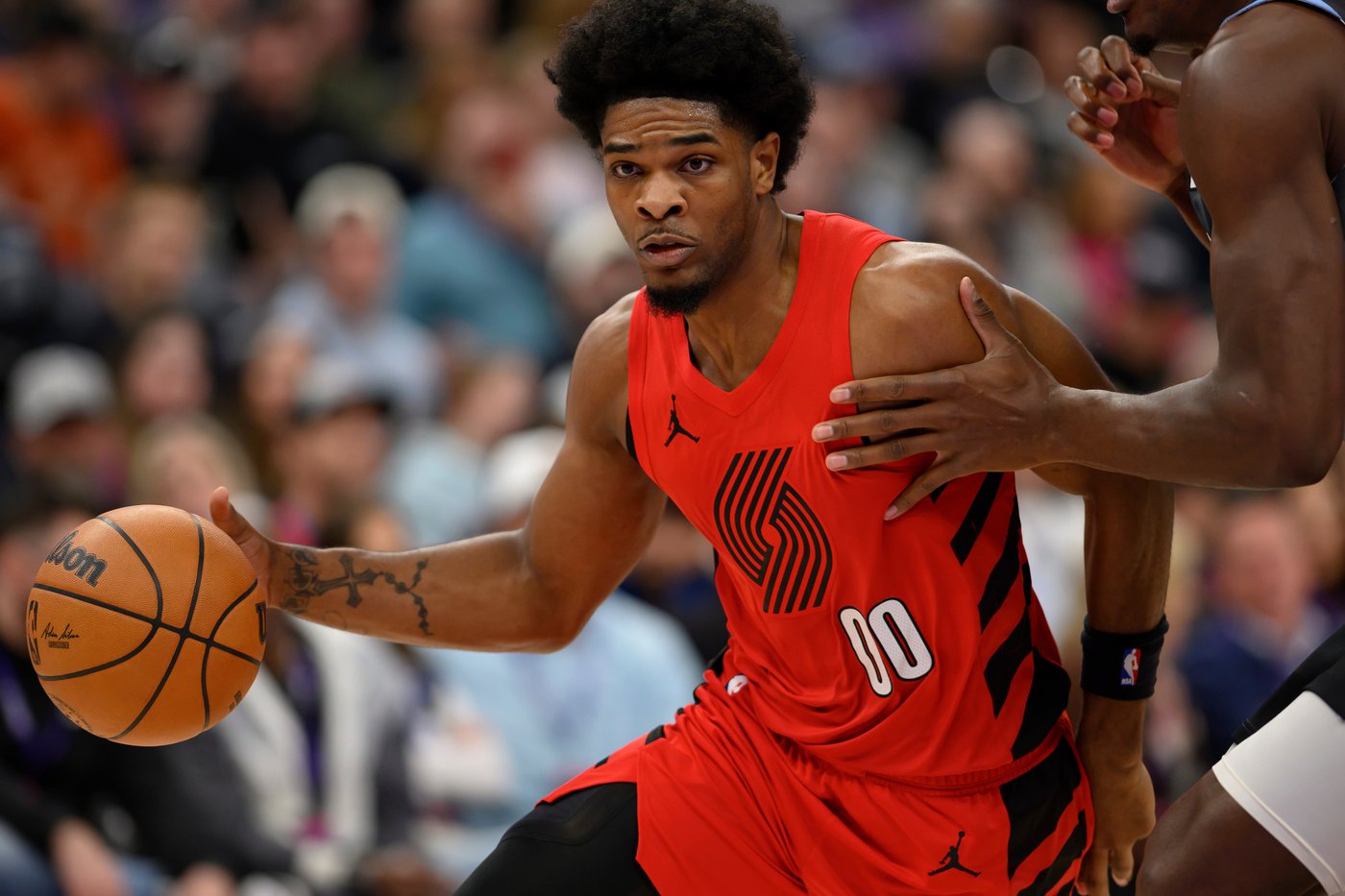 Holiday and Clingan boost Trail Blazers to 135-119 win over Jazz | iNFOnews.ca Holiday and Clingan boost Trail Blazers to 135-119 win over Jazz | iNFOnews.ca