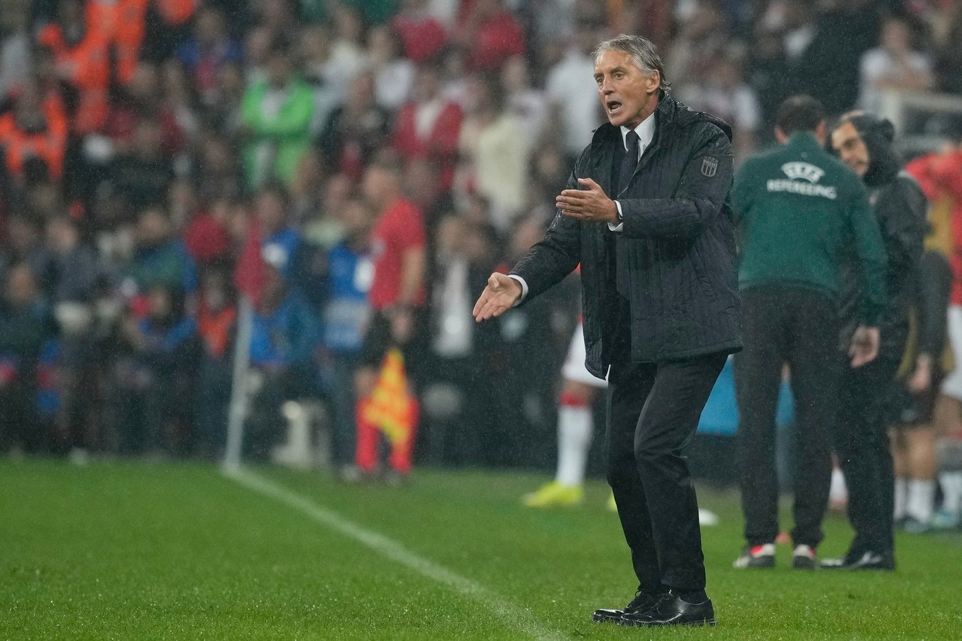 Ex-Man City manager Mancini says club's financial scandal is 'not a problem that concerns me' | iNFOnews.ca