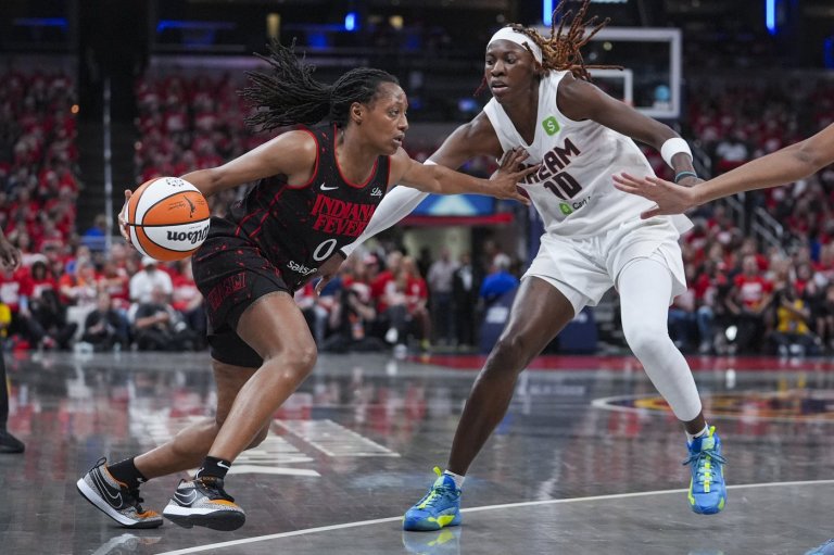 Mitchell, Boston help Fever stay alive with rout of Dream in Game 2 | iNFOnews.ca
