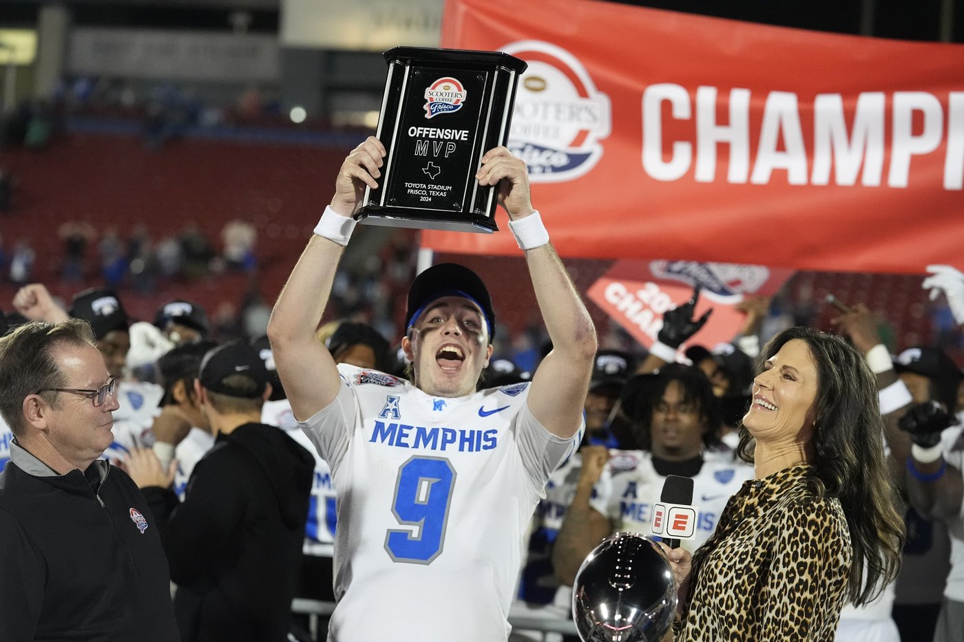 Seth Henigan matches AAC passing TD record as Memphis holds on for 42-37 win over WVU in Frisco Bowl | iNFOnews.ca Seth Henigan matches AAC passing TD record as Memphis holds on for 42-37 win over WVU in Frisco Bowl | iNFOnews.ca