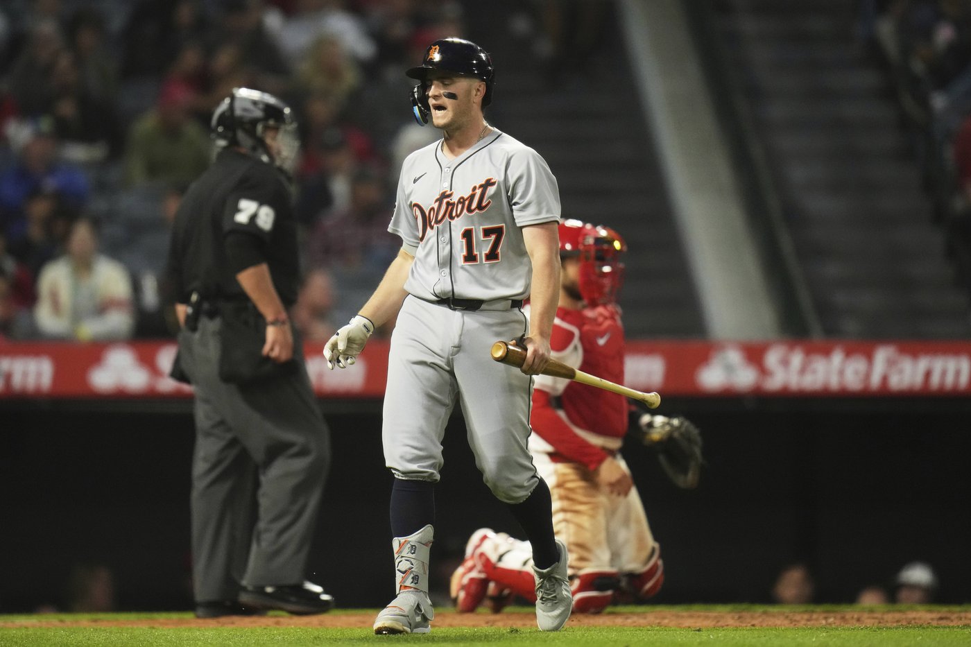 Hendricks pitches Angels past Tigers 5-2 to snap 7-game slide | iNFOnews.ca