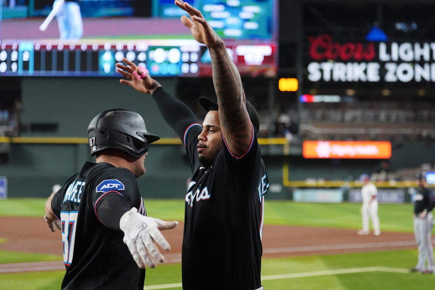Marlins hold off Diamondbacks 4-3 with Sandy Alcantara getting 1st career save | iNFOnews.ca
