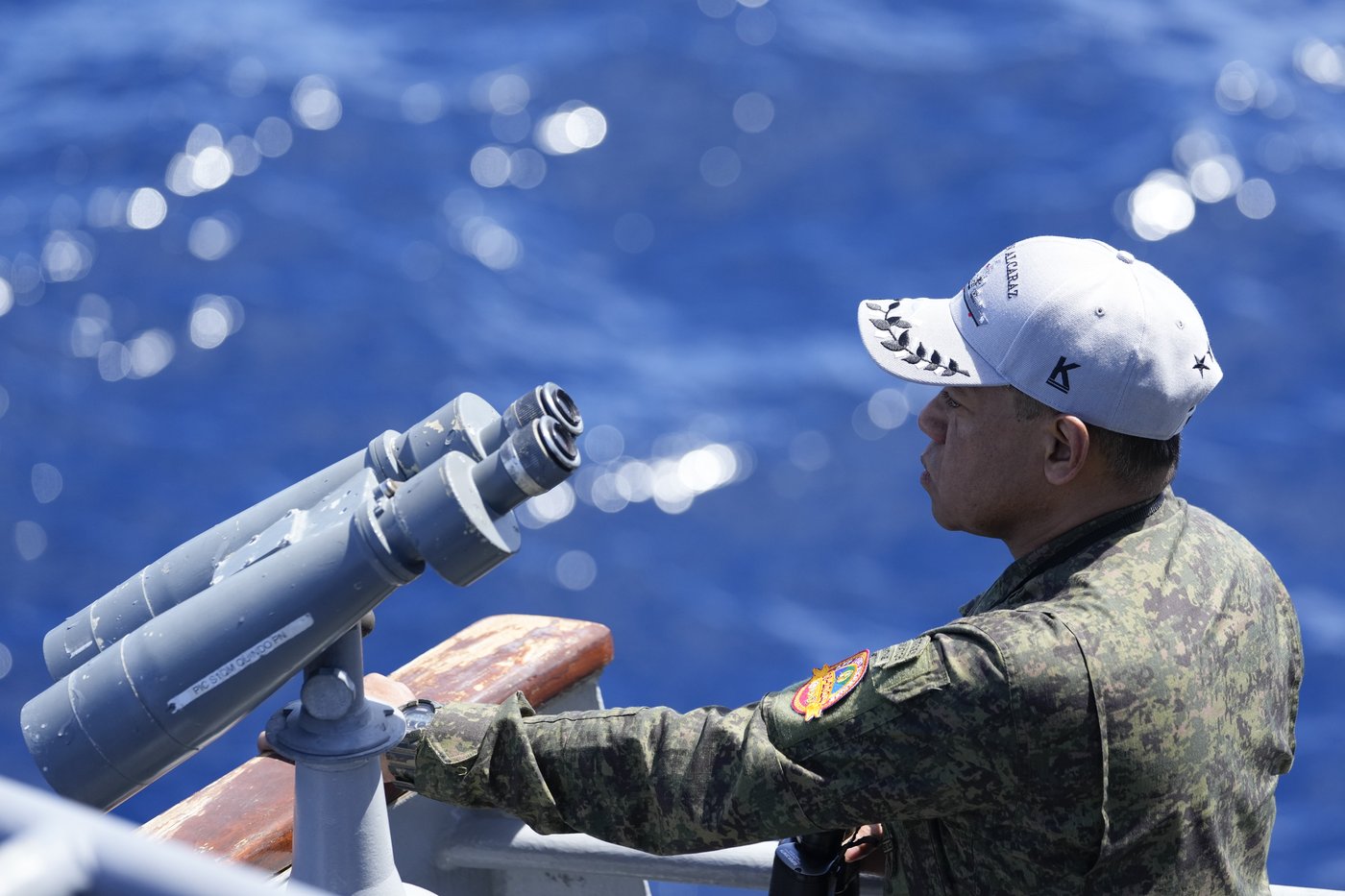 Philippine forces retake an island in mock combat as China's navy watches | iNFOnews.ca Philippine forces retake an island in mock combat as China's navy watches | iNFOnews.ca