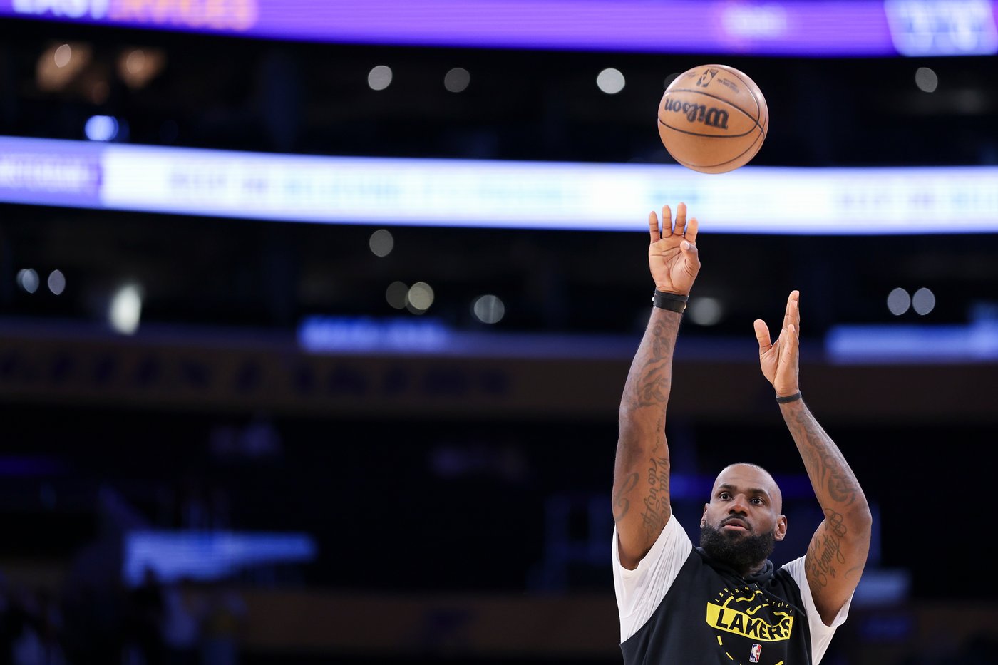 LeBron James must try to carry yet another team to playoff success with Lakers' Doncic, Reaves out | iNFOnews.ca LeBron James must try to carry yet another team to playoff success with Lakers' Doncic, Reaves out | iNFOnews.ca