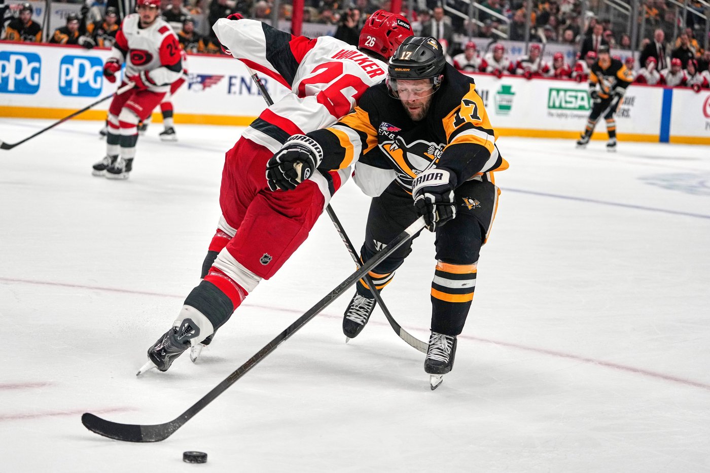 Hurricanes score 3 times on the power play in a 5-1 win over the Penguins | iNFOnews.ca