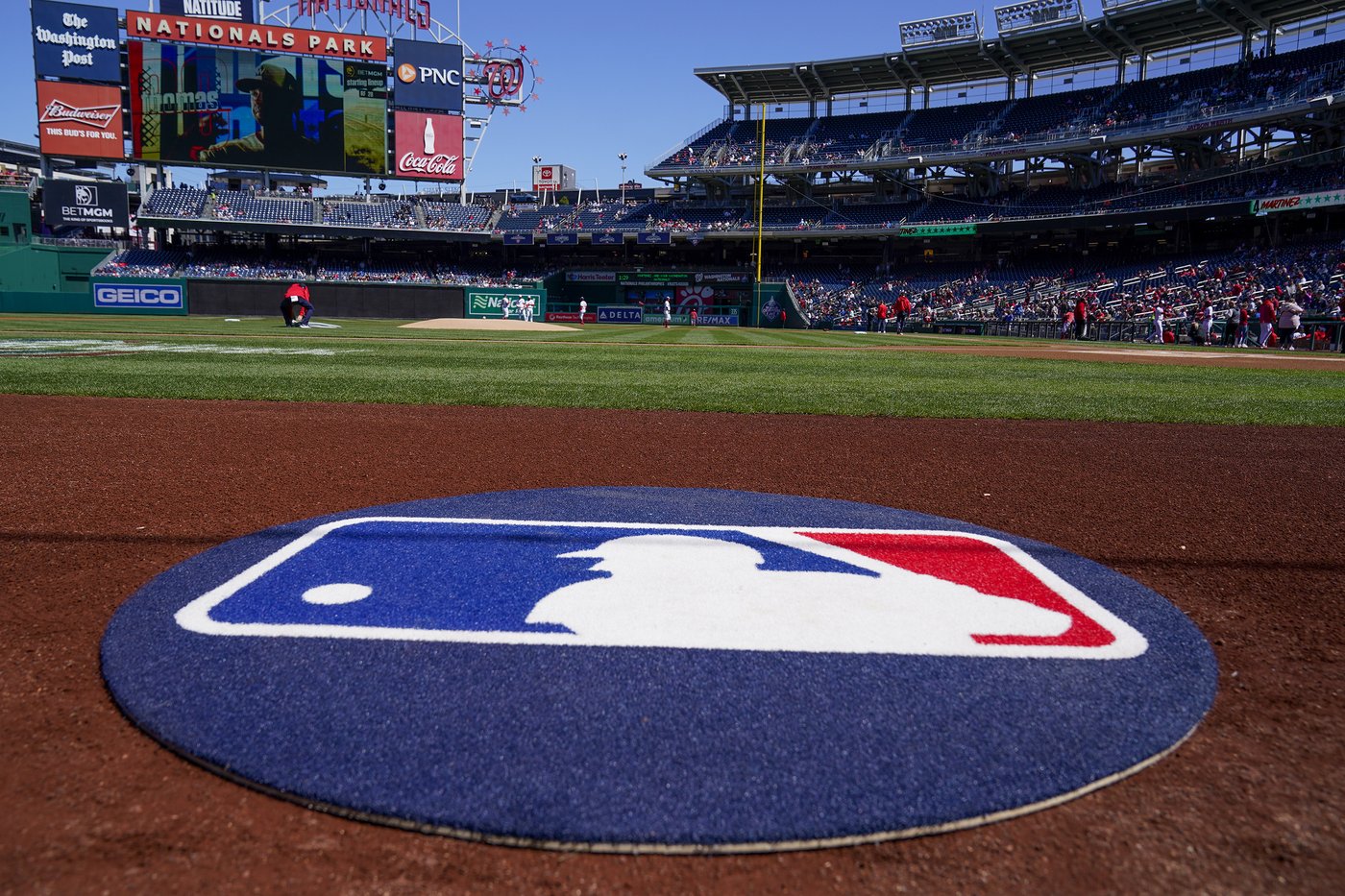 MLB had 2 positives tests among 11,609 urine and blood samples for drugs in last year | iNFOnews.ca
