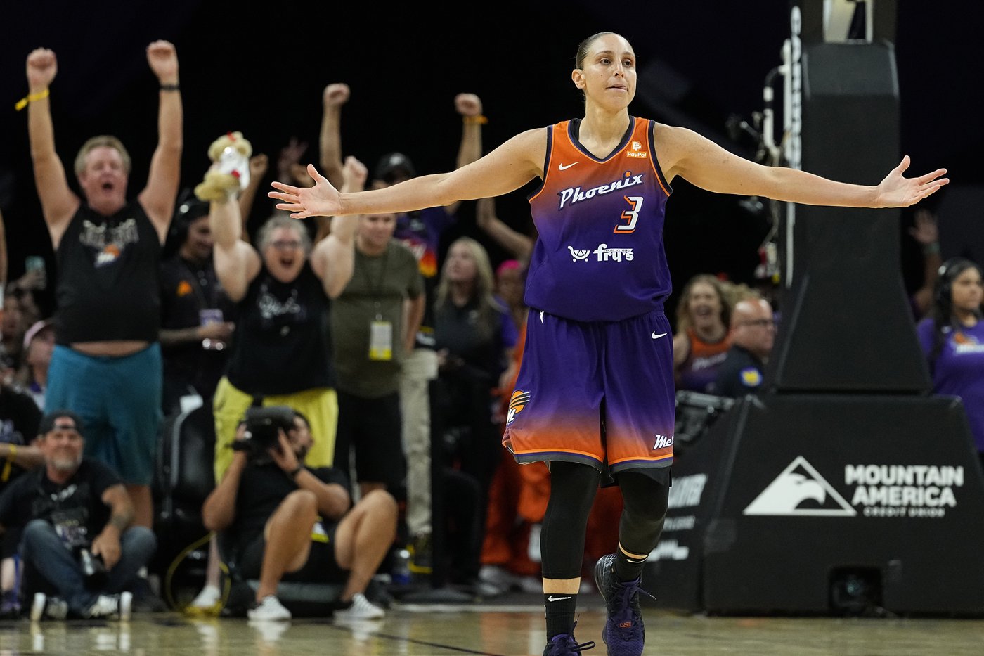Diana Taurasi still mulling over decision to retire or play another year | iNFOnews.ca Diana Taurasi still mulling over decision to retire or play another year | iNFOnews.ca