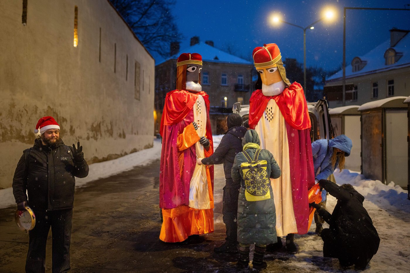 Photos show celebrations of Epiphany, also known as Three Kings Day | iNFOnews.ca