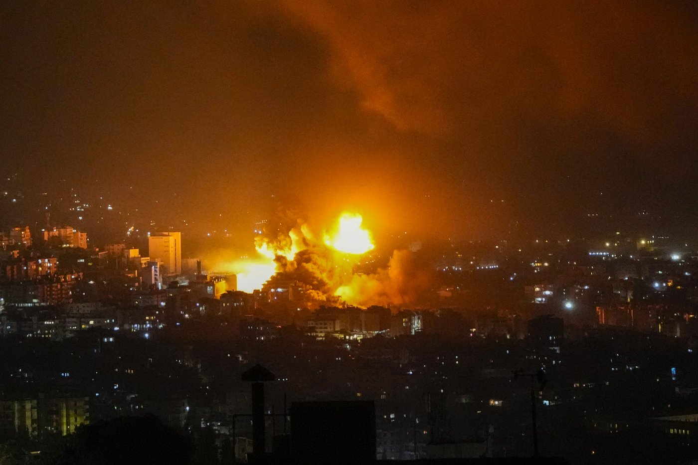 Israel-Hamas war latest: Israel carries out attacks in Beirut on Hezbollah targets | iNFOnews.ca Israel-Hamas war latest: Israel carries out attacks in Beirut on Hezbollah targets | iNFOnews.ca