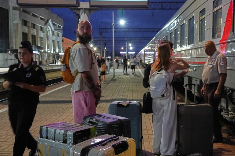 Russians are still fleeing abroad, citing fears of a new mobilization and a loss of freedom | iNFOnews.ca