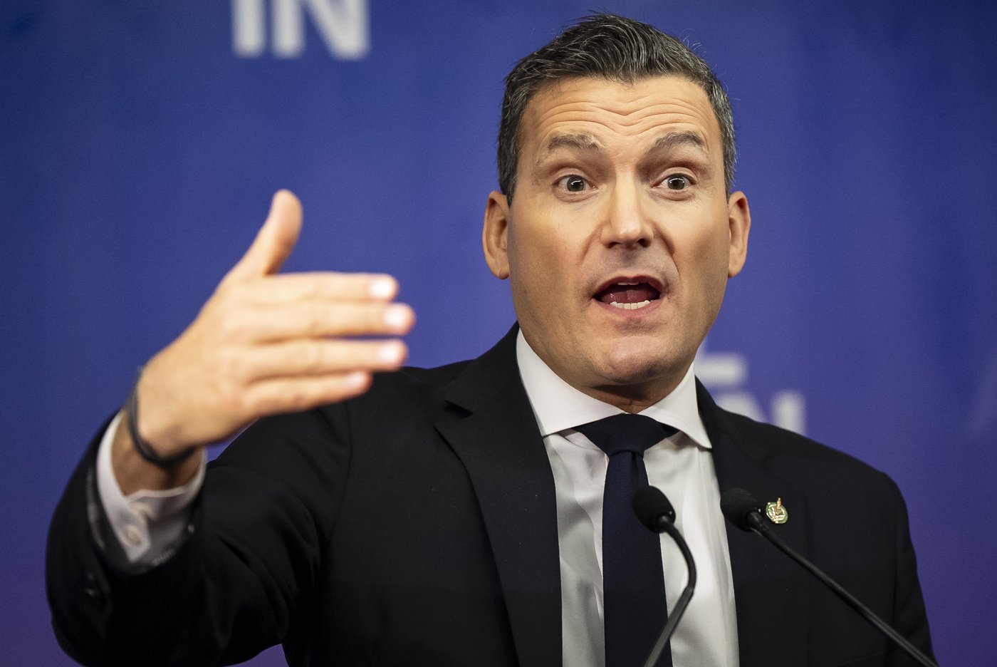 Ottawa planning 'refreshed' AI strategy, data protection bill | iNFOnews.ca