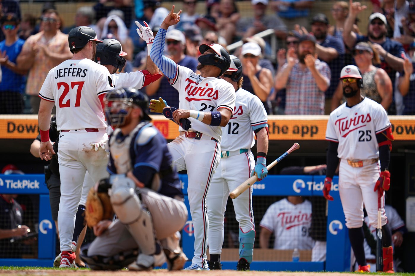 Brooks Lee's walk-off bunt single lifts Twins to 6-5 win over Rays | iNFOnews.ca Brooks Lee's walk-off bunt single lifts Twins to 6-5 win over Rays | iNFOnews.ca