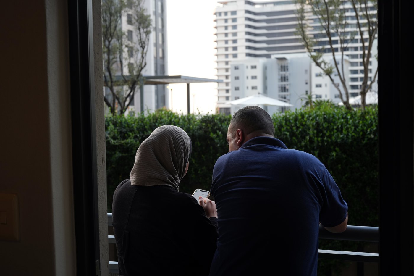 AP finds an Israeli group discreetly organized the mystery flights evacuating Palestinians from Gaza | iNFOnews.ca