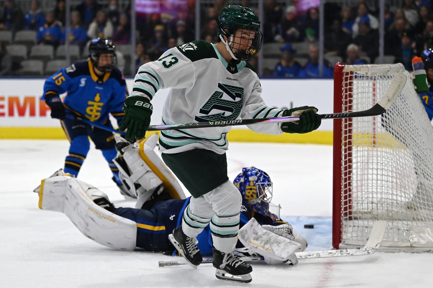 Aerin Frankel earns third straight shutout as Fleet take 4-0 win over Sceptres | iNFOnews.ca Aerin Frankel earns third straight shutout as Fleet take 4-0 win over Sceptres | iNFOnews.ca